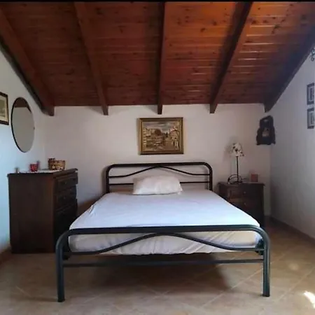 Spacious 3 Bed House With Sea View 펜션 포씨디