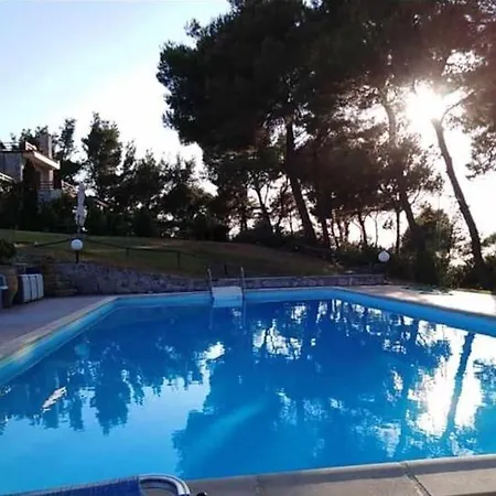 בית נופש Luxury 3 Bed House With Sea View *