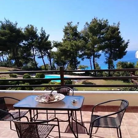 בית נופש Luxury 3 Bed House With Sea View פוסידי