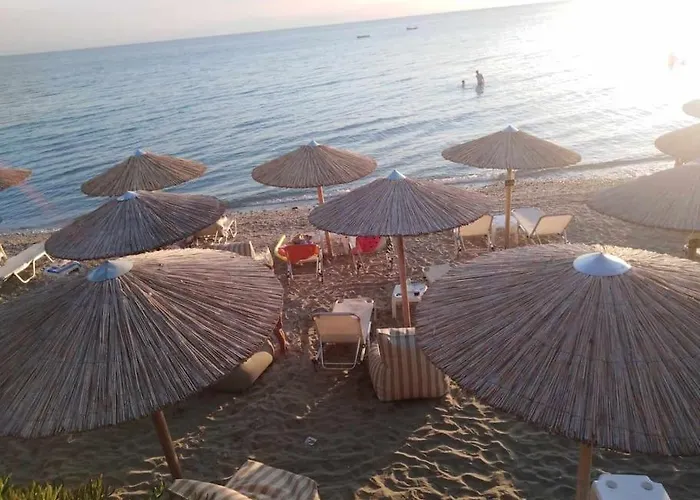 Spacious 3 Bed House With Sea View